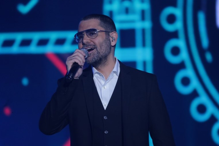 Celebrity Duets Episode 12